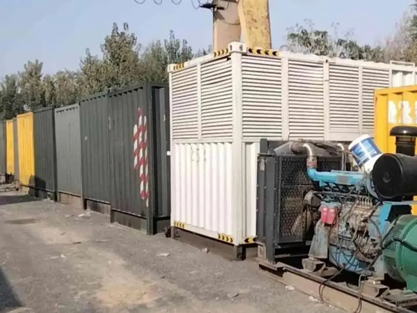 什运乡200KW柴油发电机机组每小时油耗是多少？