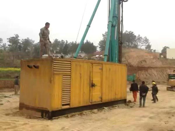 什运乡如何判断水冷式机油散热器密封件是否需要更换?